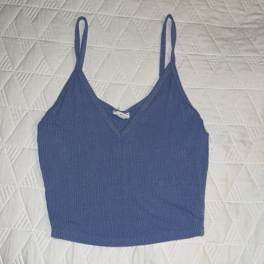 tillys brand, blue v-neck crop top
